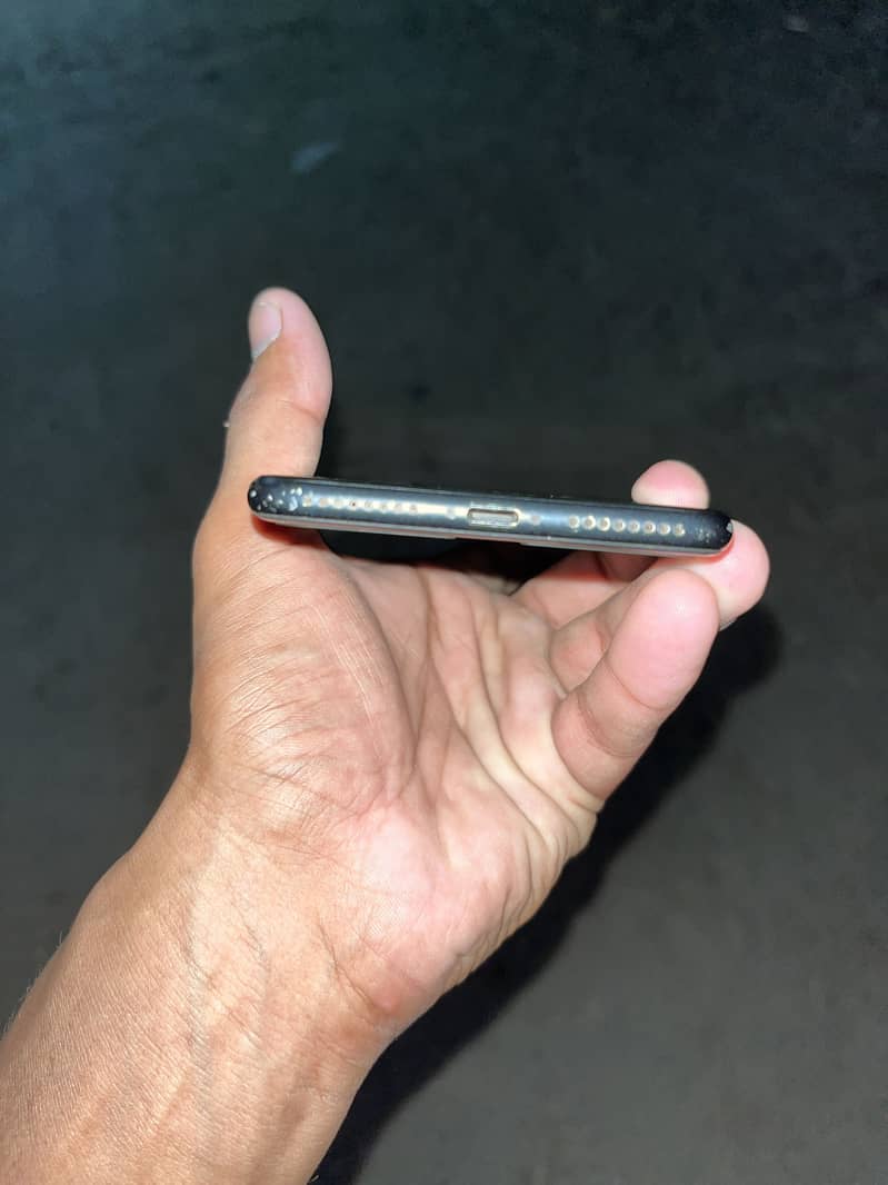 Apple iPhone 7 Plus 3