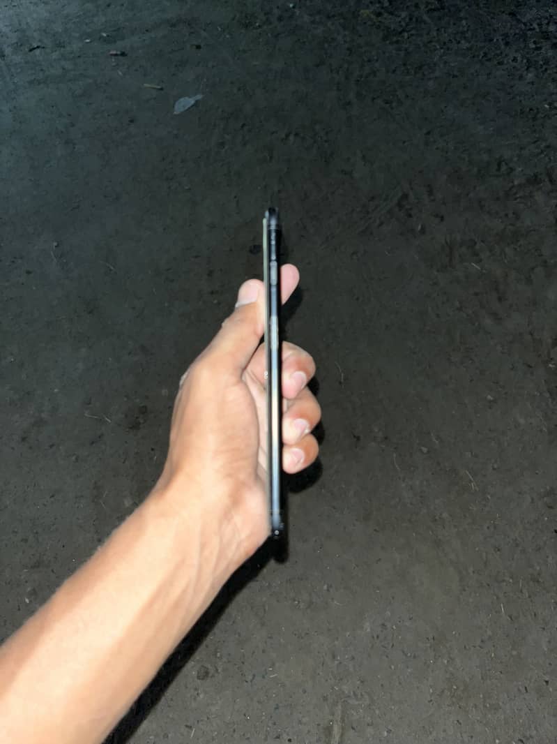 Apple iPhone 7 Plus 5