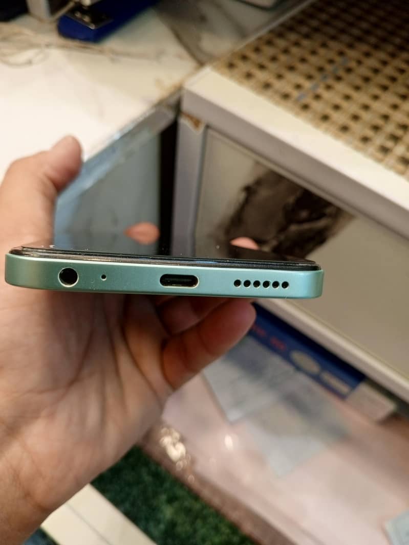 Tecno SPARK 30C 4