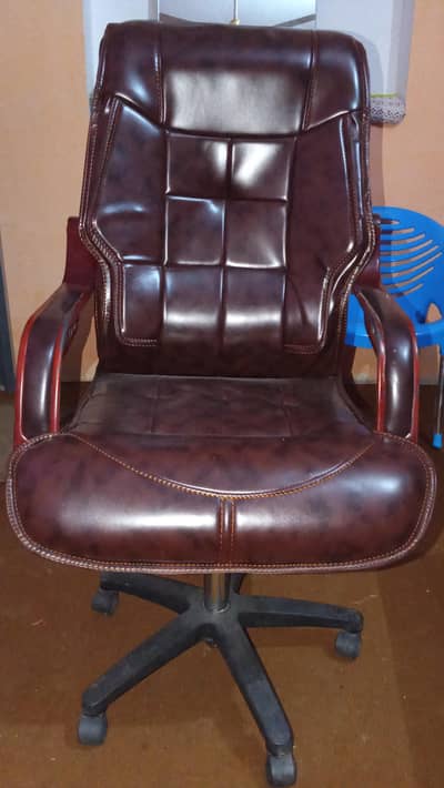 declyner chair