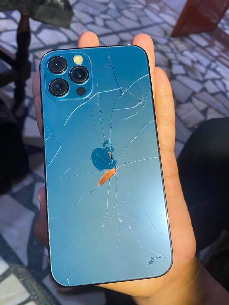 Apple iPhone 12 Pro 2