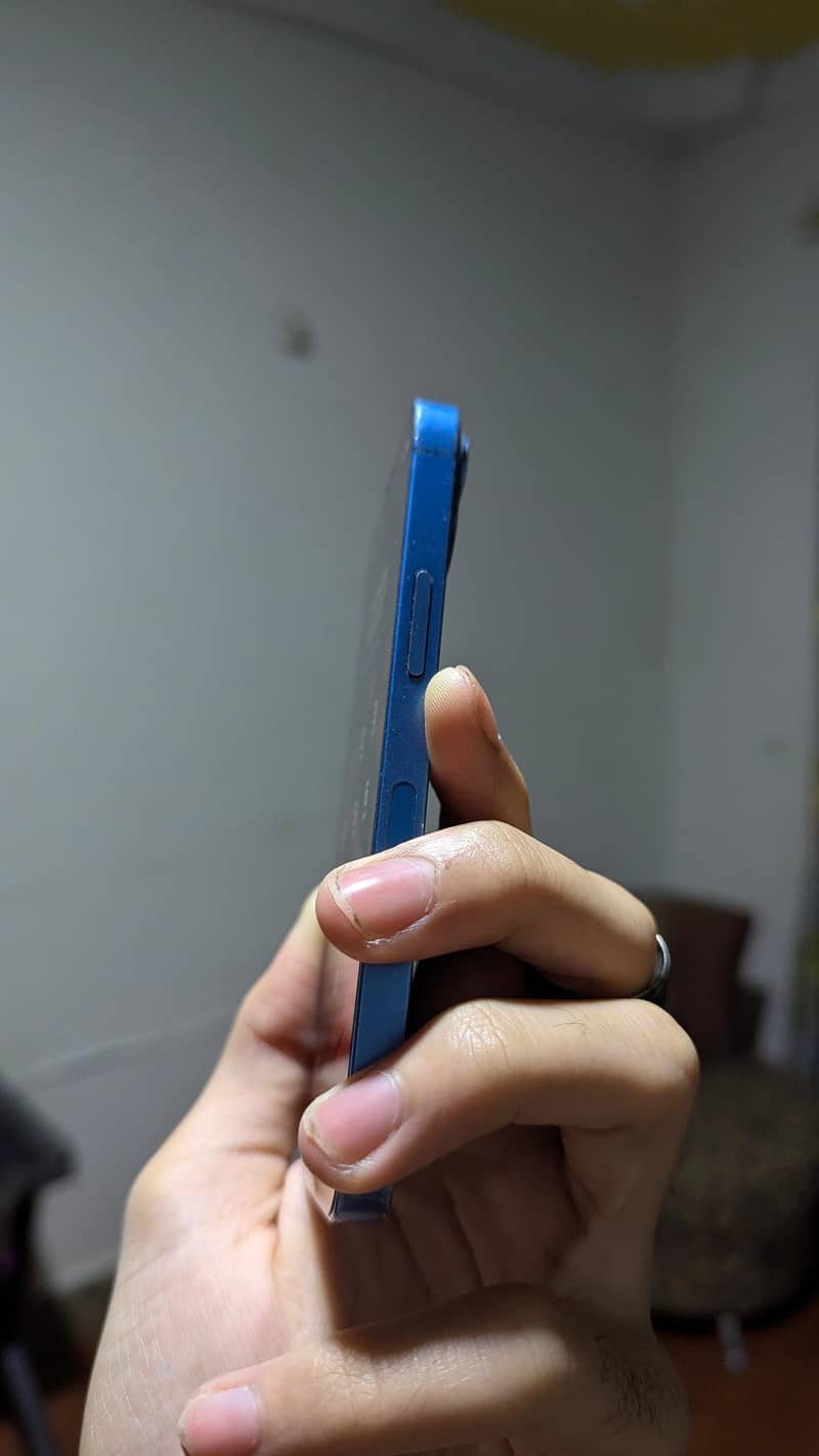 Apple iPhone 13 mini 3