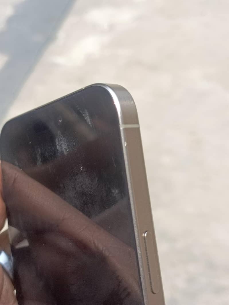 Apple iPhone 15 Pro Max 5