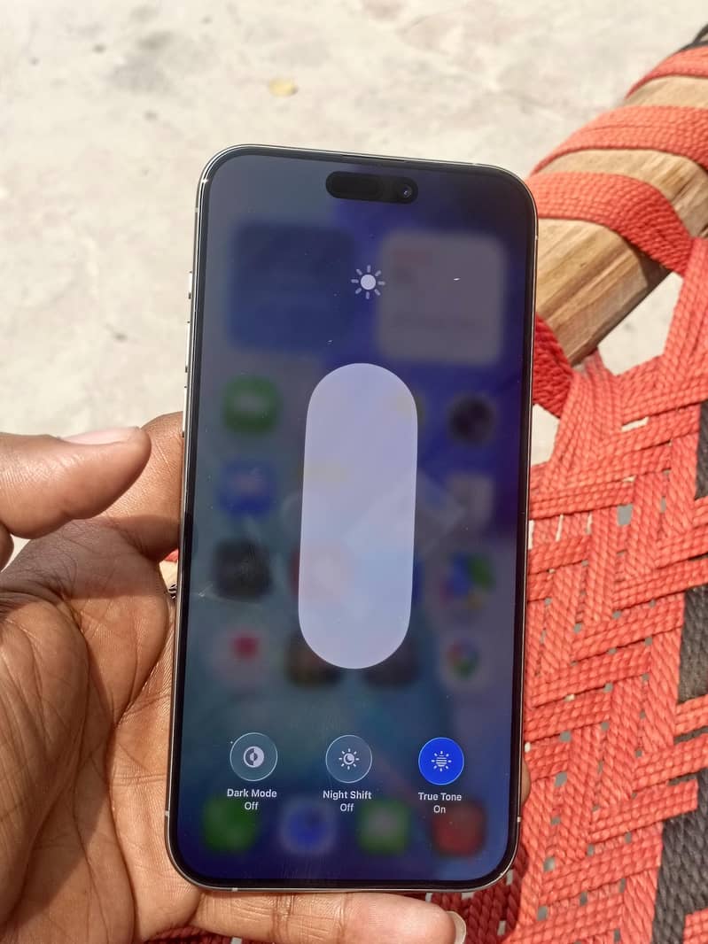 Apple iPhone 15 Pro Max 10