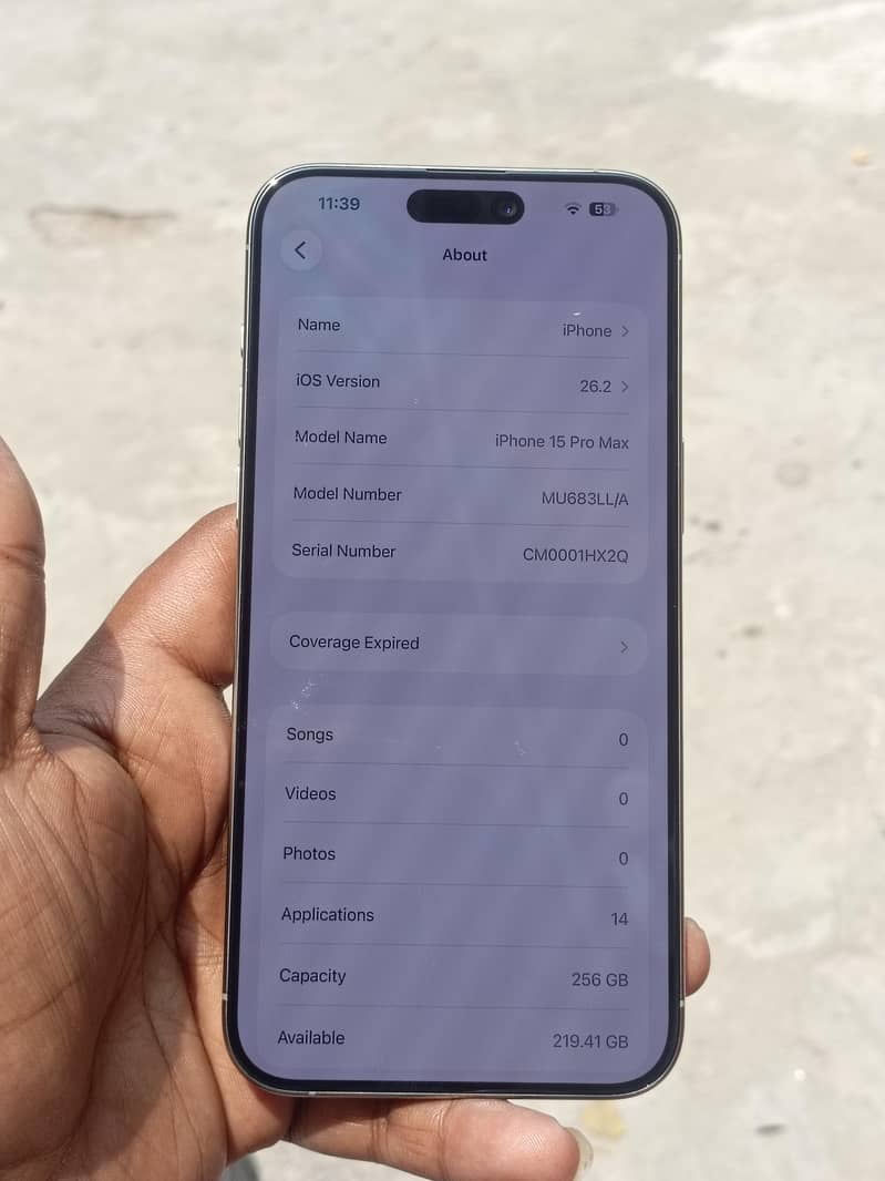 Apple iPhone 15 Pro Max 12