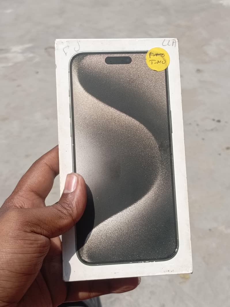 Apple iPhone 15 Pro Max 14