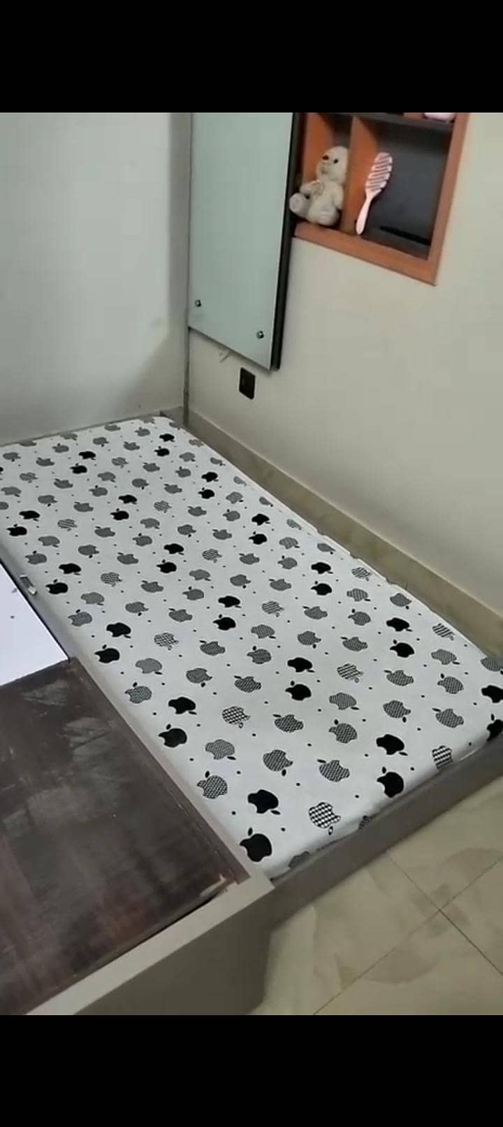 double bed without mattress 1