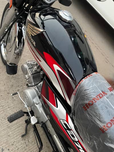Honda CD 70 2025 Model 10 by 10 lush Condition