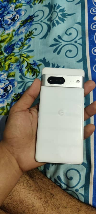 Google Pixel 7 board with all accessories except board