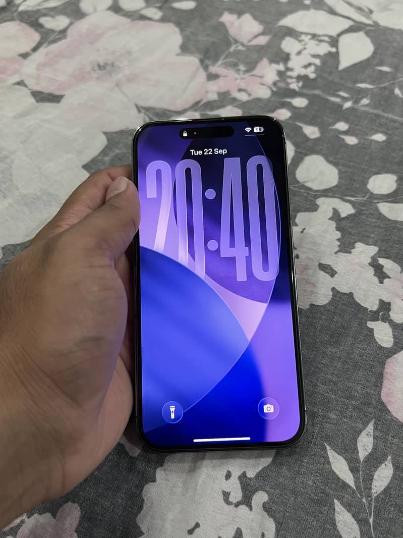 Apple iPhone 14 Pro Max 0