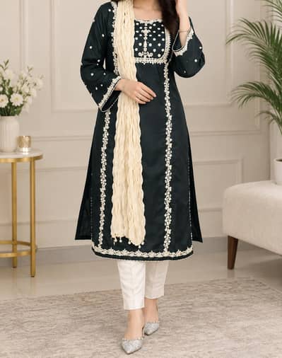 one time used dress in resenable Price