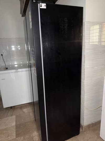 General Supreme big size fridge