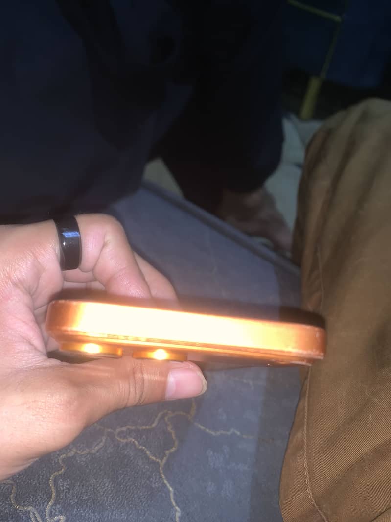 Apple iPhone XR 7