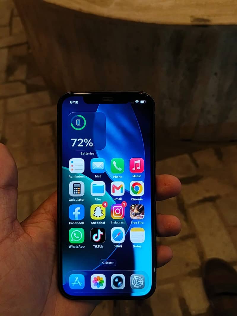 Apple iPhone 12 1