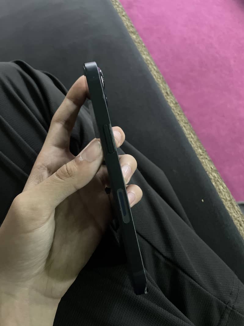 Apple iPhone 13 1