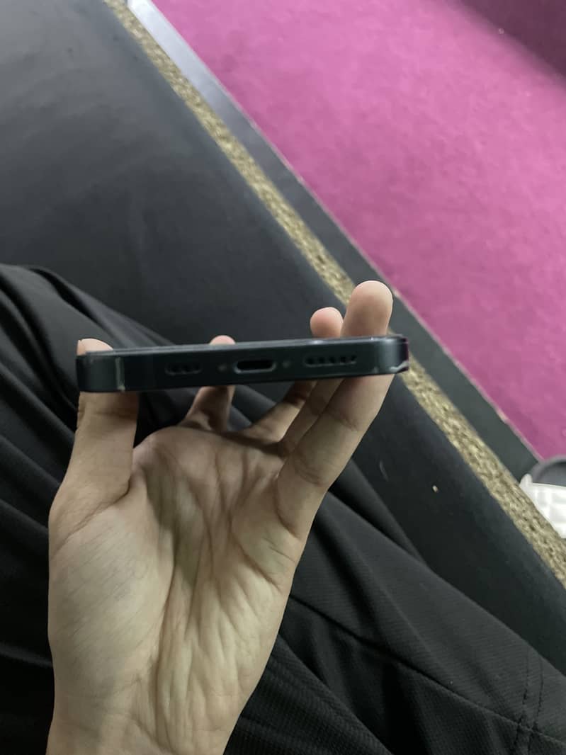 Apple iPhone 13 3