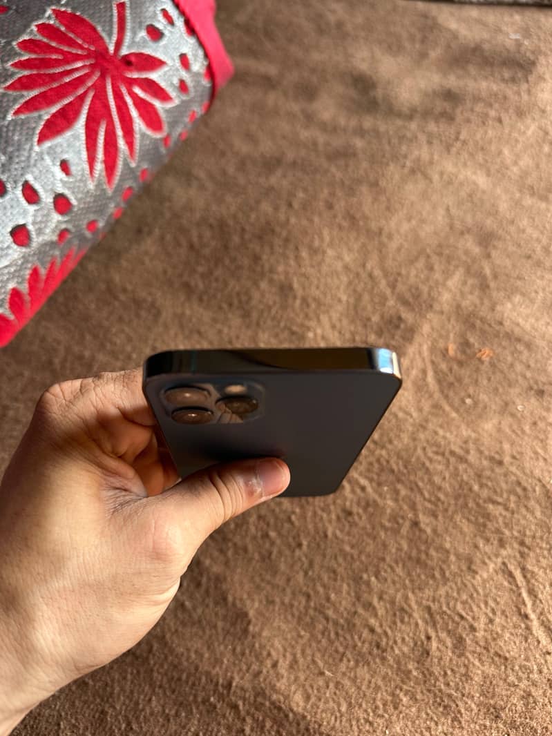 Apple iPhone 12 Pro 6