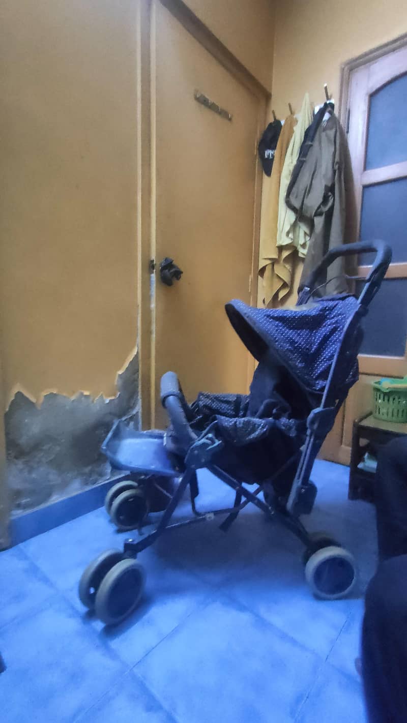 stroller 1