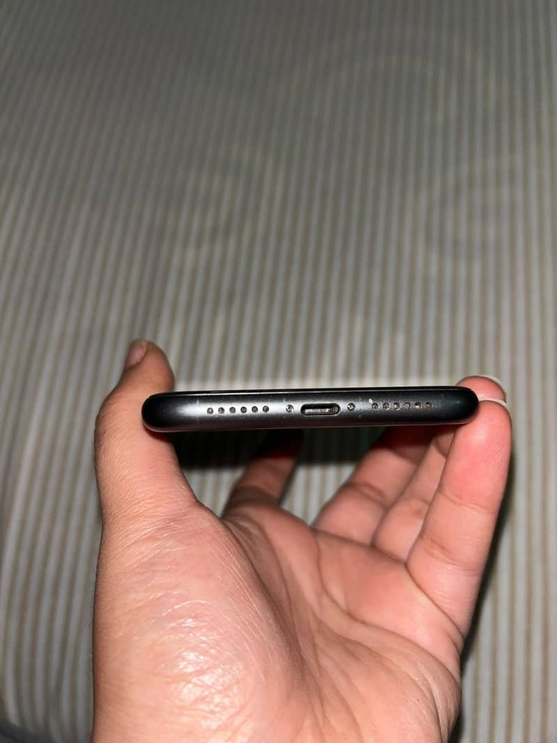 Apple iPhone 11 2