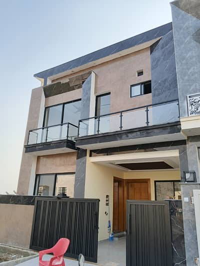 5 Marla Brand New Double Story House for Sale | Gulberg Residencia Block C DESCRIPTION:
