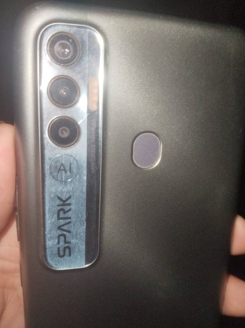 Tecno Spark 7 Pro 0