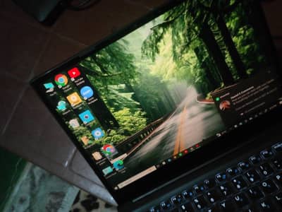 Dell Core7, 7Gen /16GB RAM/238GB storage/128MB graphic card.