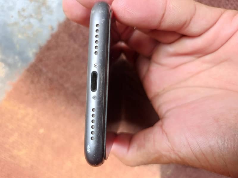 Apple iPhone 11 0