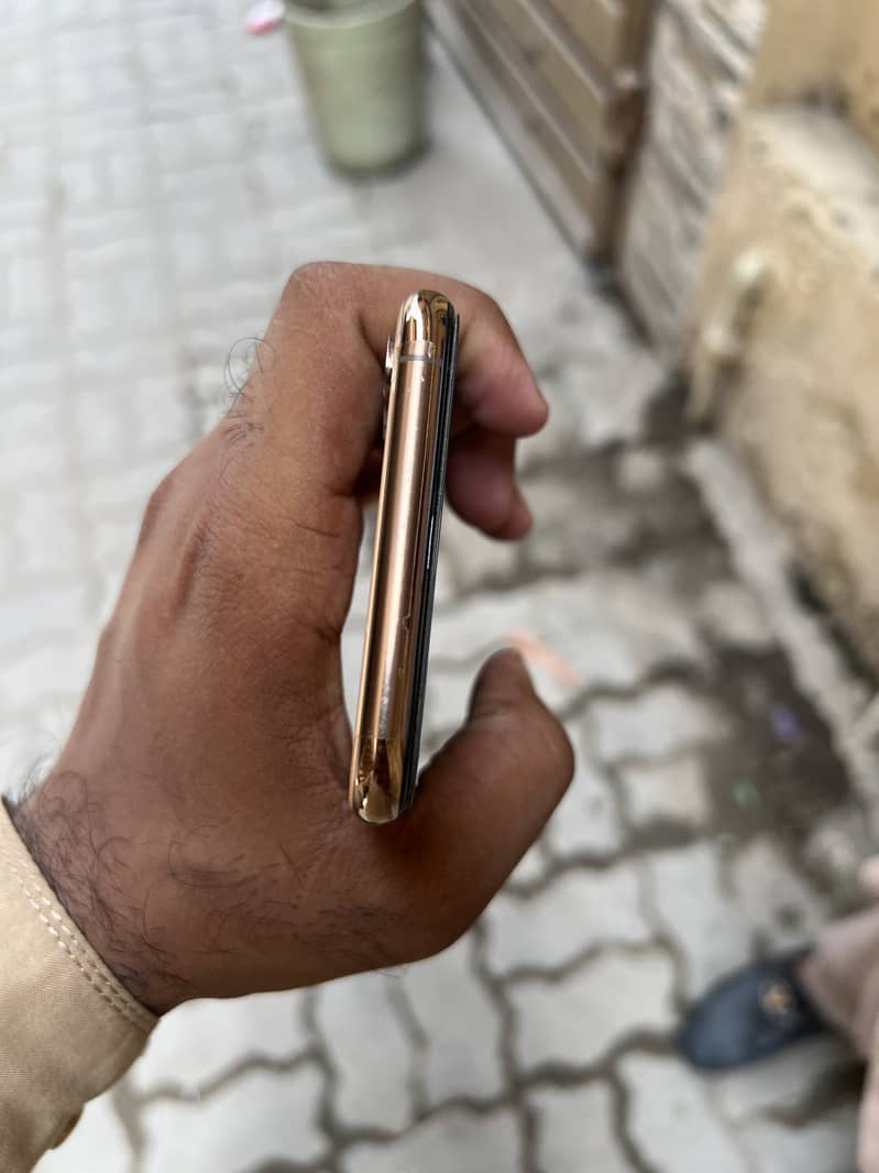 Mobile 3