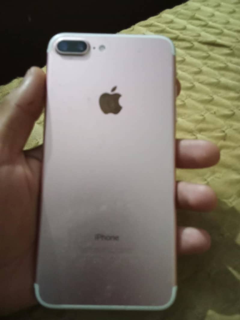 Apple iPhone 7 Plus 0