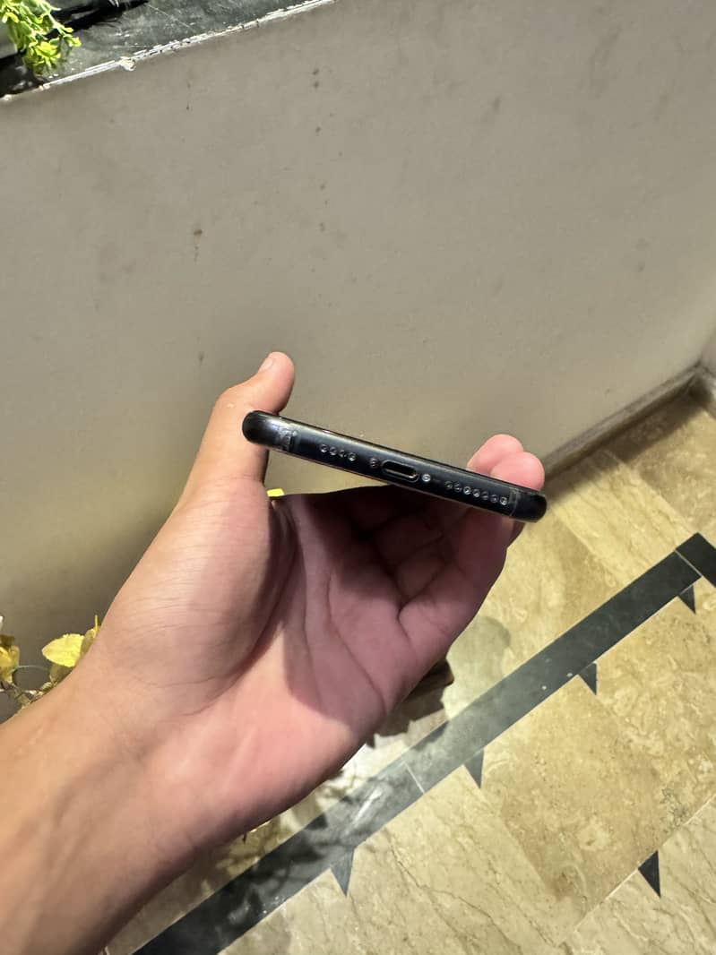 Apple iPhone 11 Pro Max 1