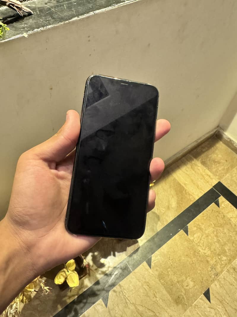 Apple iPhone 11 Pro Max 5