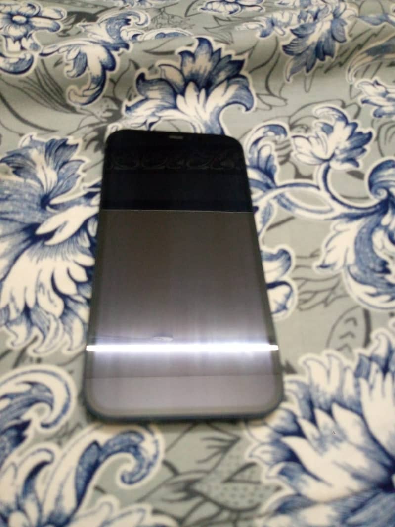 Apple iPhone 12 3