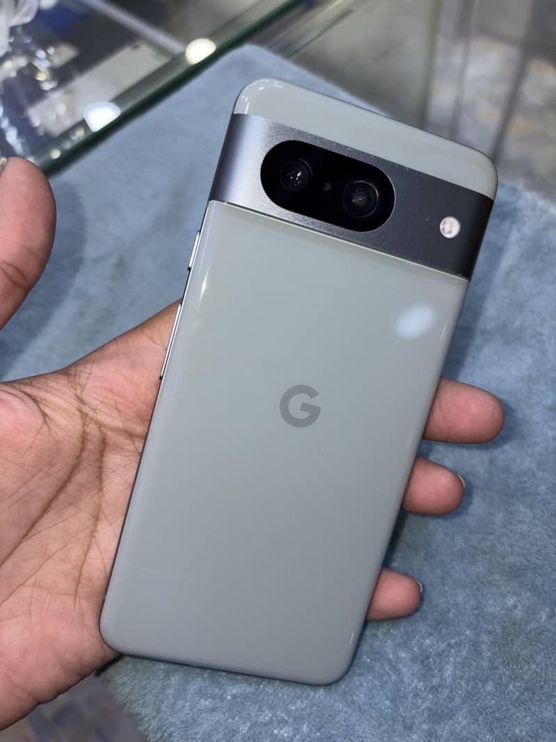 Google Pixel 8 1