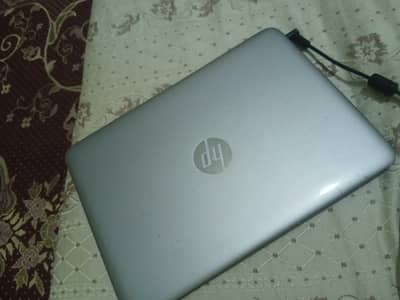 Hp Elite book 820 G3 core i5 6th gen 8gb Ram 256gb ssd