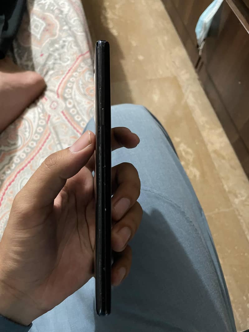 Samsung Mobile Note 9 6