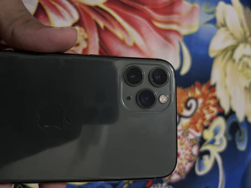 Apple iPhone 11 Pro 2