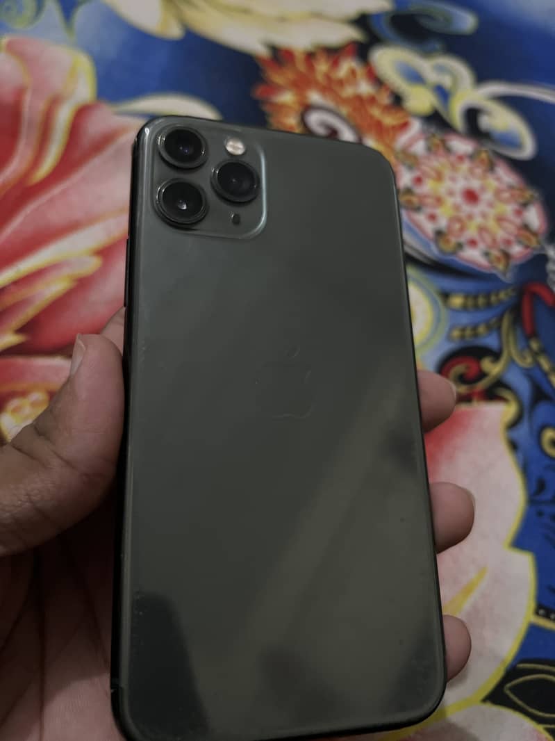Apple iPhone 11 Pro 4
