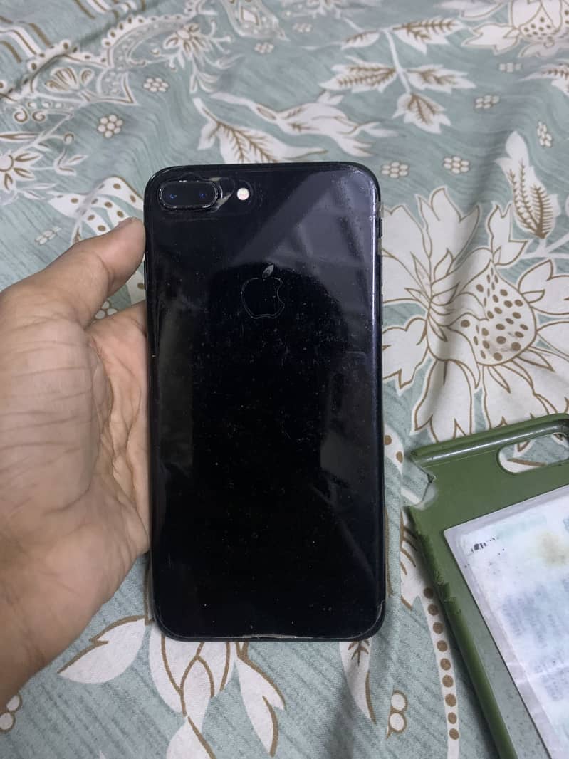 Apple iPhone 7 Plus 2