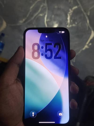 Apple iPhone 13