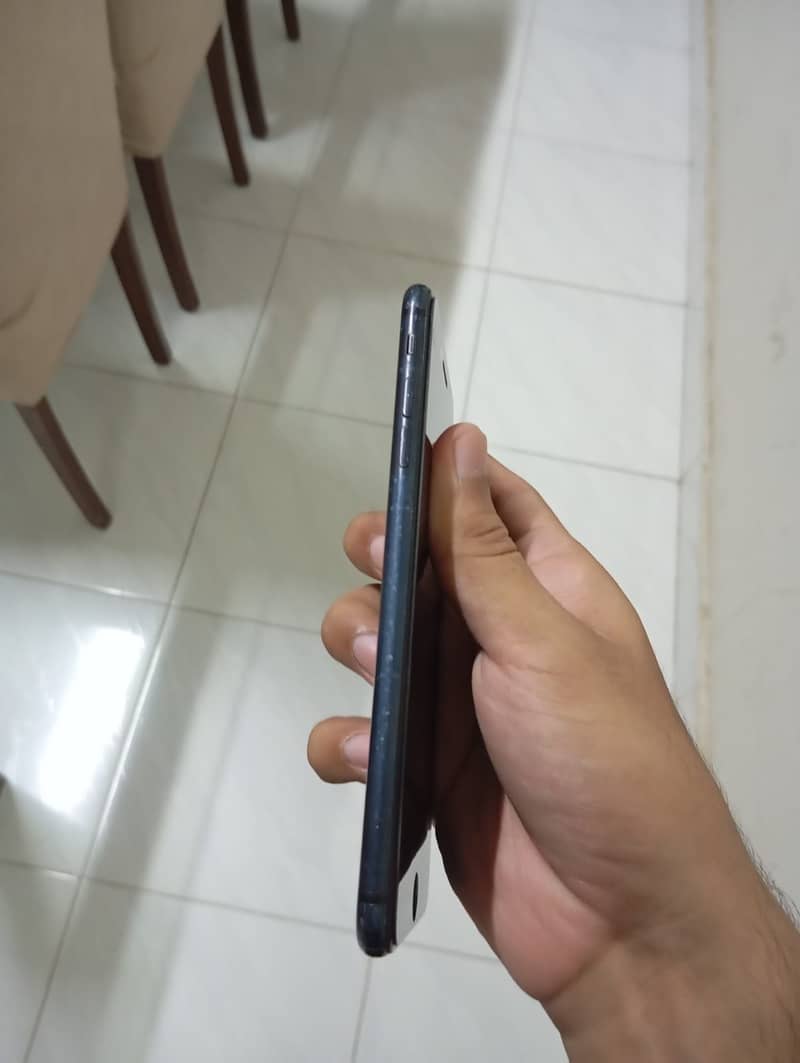 Apple iPhone 7 Plus 3