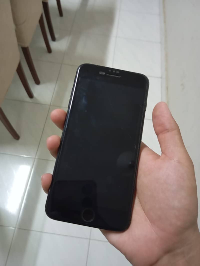 Apple iPhone 7 Plus 0