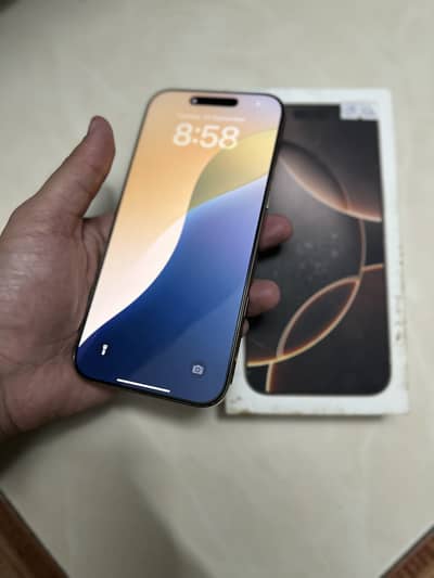 Apple iPhone 16 Pro Max