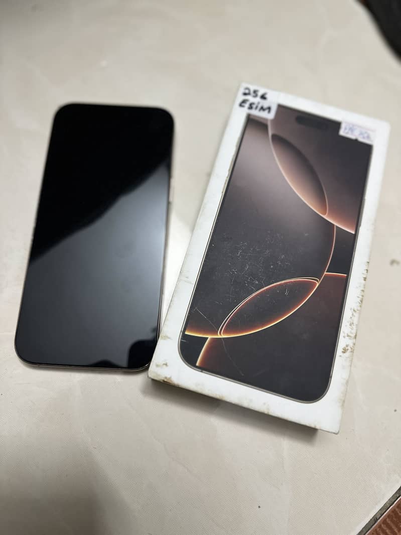 Apple iPhone 16 Pro Max 4