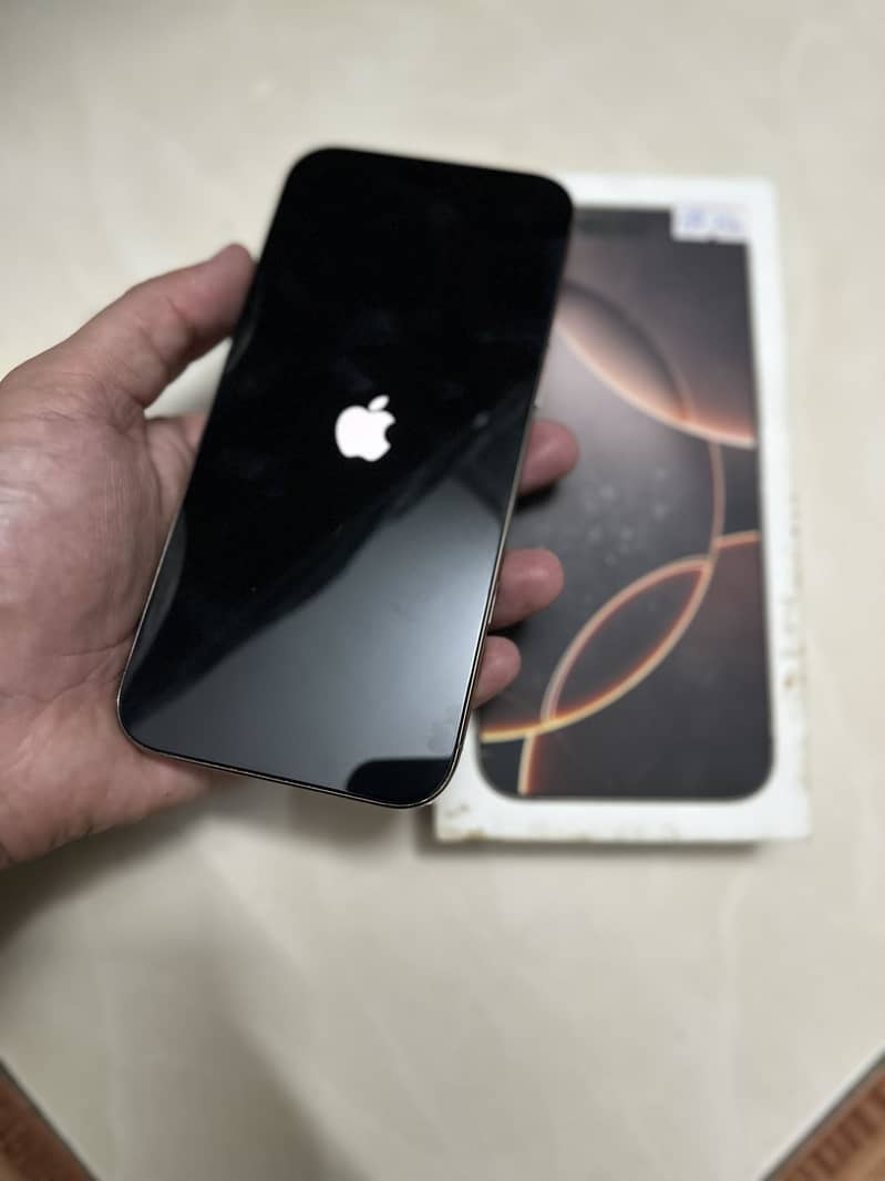 Apple iPhone 16 Pro Max 7
