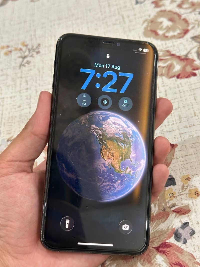 Apple iPhone 11 Pro Max 2