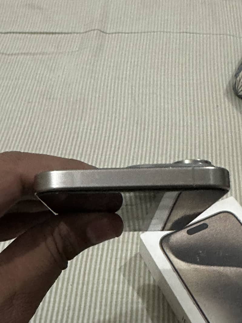 Apple iPhone 15 Pro Max 2