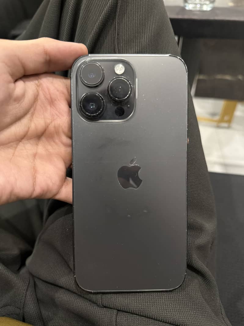 Apple iPhone 14 Pro Max 0