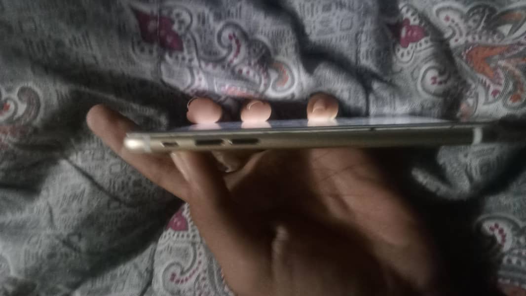 Apple iPhone 7 6