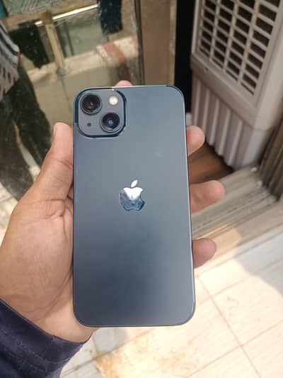 Apple iPhone 13