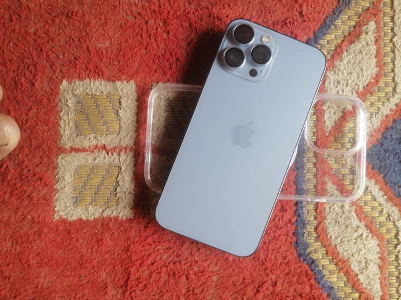 Apple iPhone 13 Pro Max 2